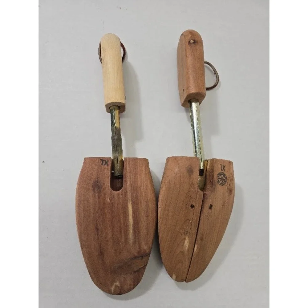 Golf Day Shoe Trees Mens XL Brown Good Aromatic Cedar Wood